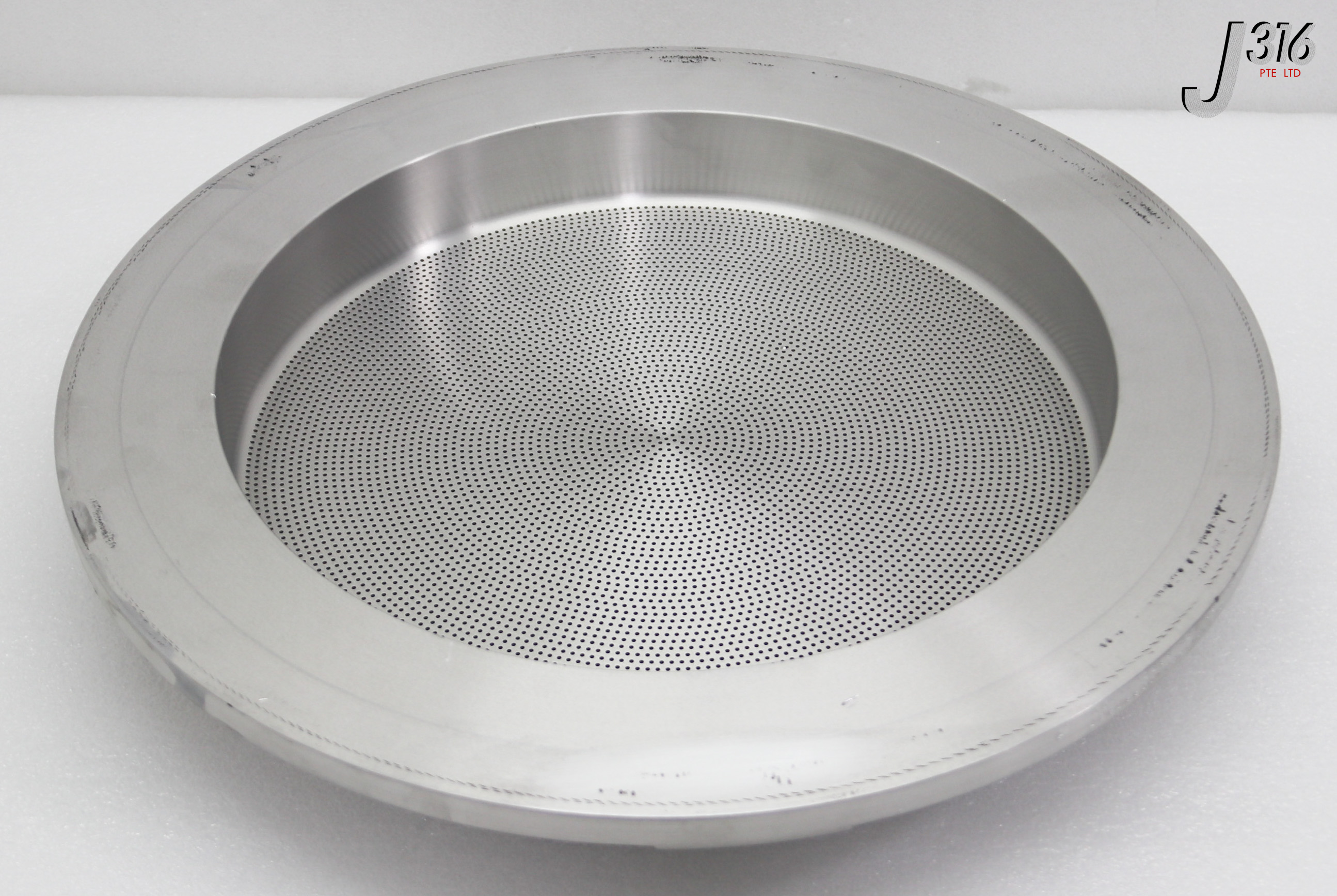 35295 APPLIED MATERIALS FACEPLATE, 26MIL CNTRHOLE RF CAP 300MM SA